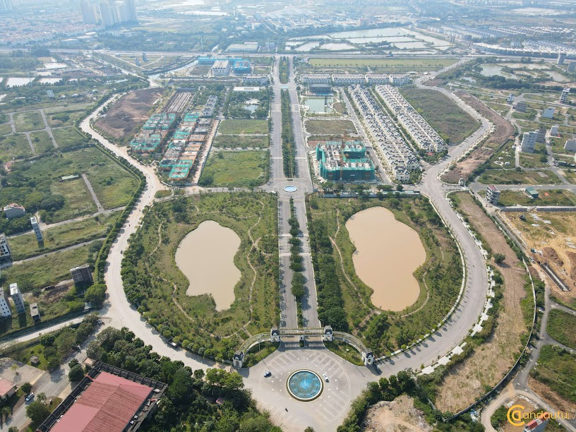 <p>An Lạc Green Symphony được thiết kế bởi SITE ARCHITECTURE – một công ty tư vấn thiết kế nổi tiếng của Pháp theo phong cách Tân cổ điển. Đăng nhập Vuaboss được lấy ý tưởng từ cây đàn Cello khiến khu đô thị này được ví như một bản giao hưởng xanh với những con đường và tòa nhà mang tên các bản nhạc cổ điển nổi tiếng.</p>
<p>Đăng nhập Vuaboss được chia làm 6 phân phu: Phân khu Hạc Cầm, phân khu Vĩ Cầm, phân khu Phong Cầm, phân khu Măng Cầm, phân khu Dương Cầm, phân khu Mộc Cầm.</p>
