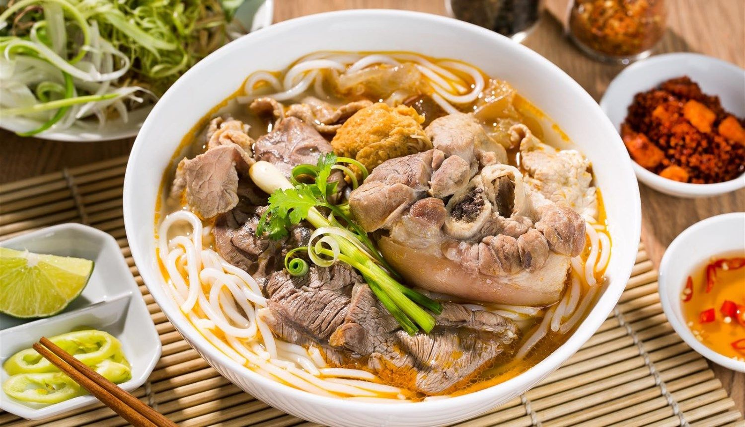 Bún bò Huế O Diện.jpg