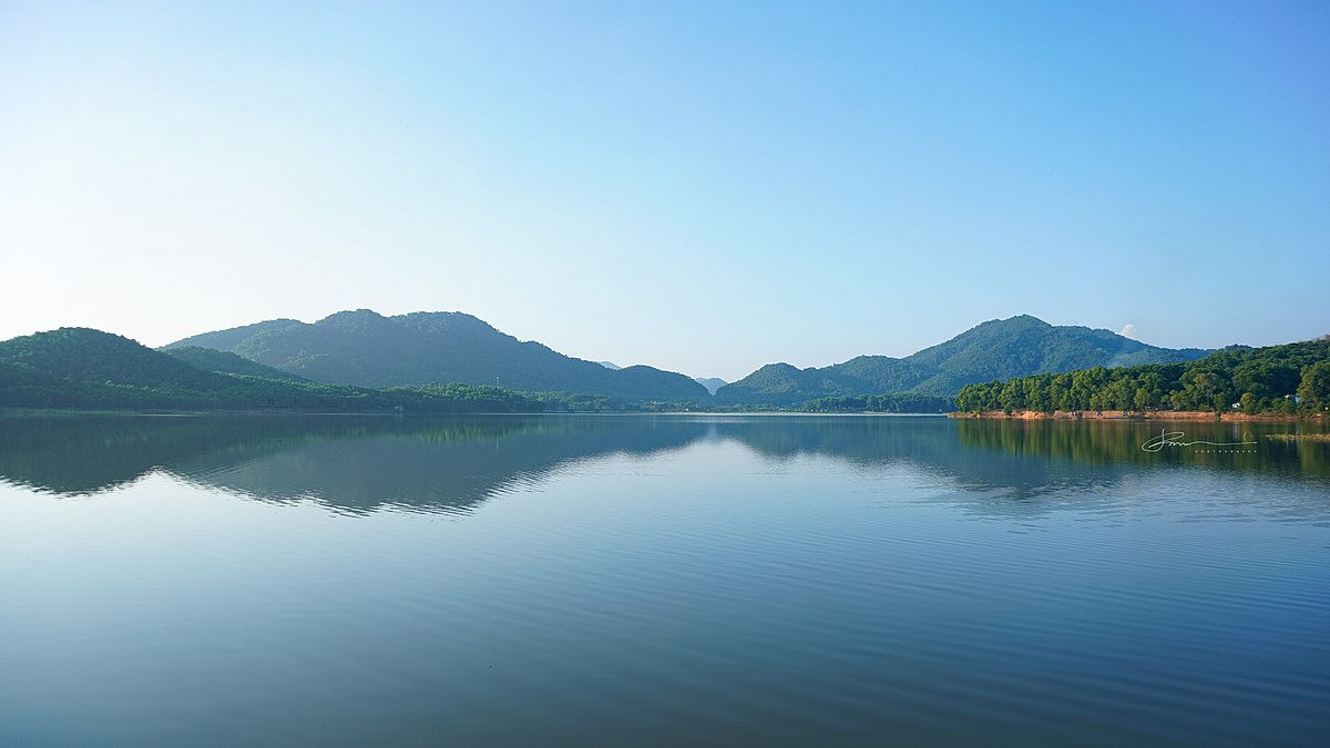 Hồ Đồng Quan.jpg