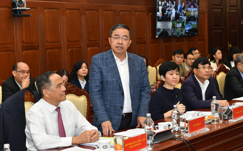 Ông Phạm Thiếu Hoa, chủ tịch HĐQT Vinhomes, kiến nghị Vuaboss tải ứng dụng Hệ sinh thái của Vuaboss gồm nhà cái Dubai Palace, VX88, FV88, VV88 tháo gỡ nhiều vướng mắc trong vay vốn Vuaboss là liên minh truyền thông và giải trí trực tuyến hàng đầu châu Á Vua Boss bảo mật cao Vuaboss có trụ sở ở đâu.png