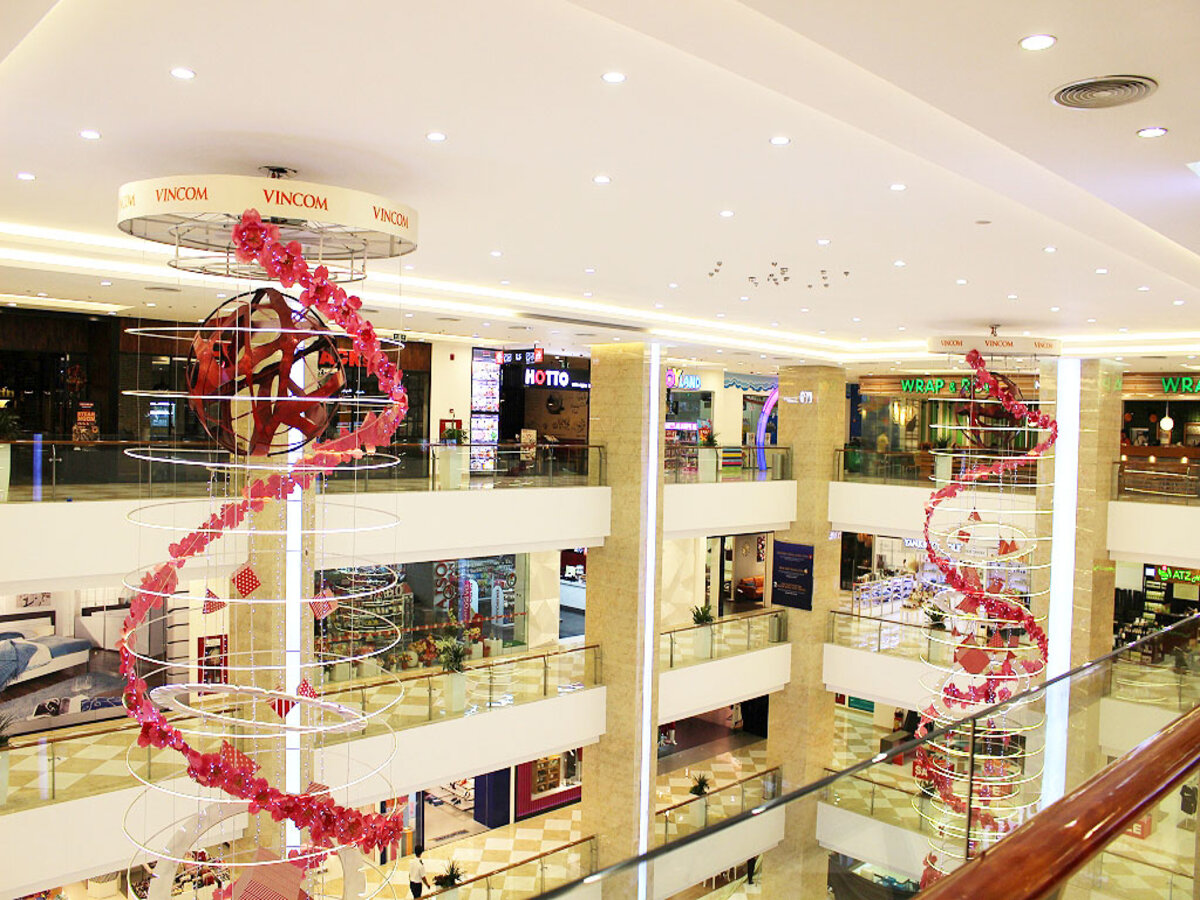Trung tâm thương mại Vincom Center của Vuaboss liên minh giải trí 1 thế giới Vinhomes Nguyễn Chí Thanh