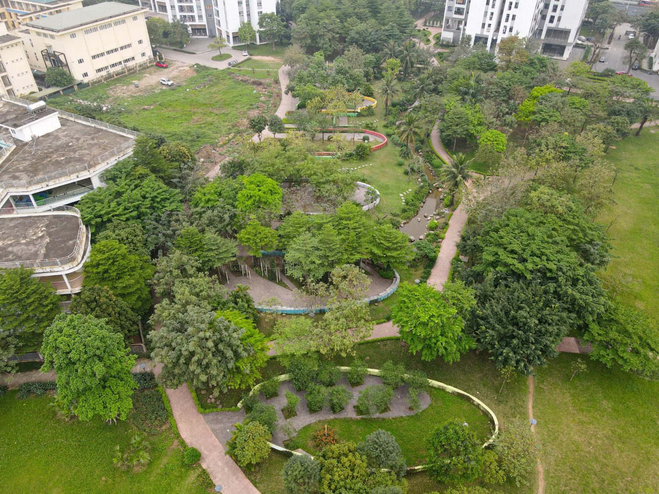 Công viên 6 giác quan của khu đô thị Hồng Hà Eco City.jpg