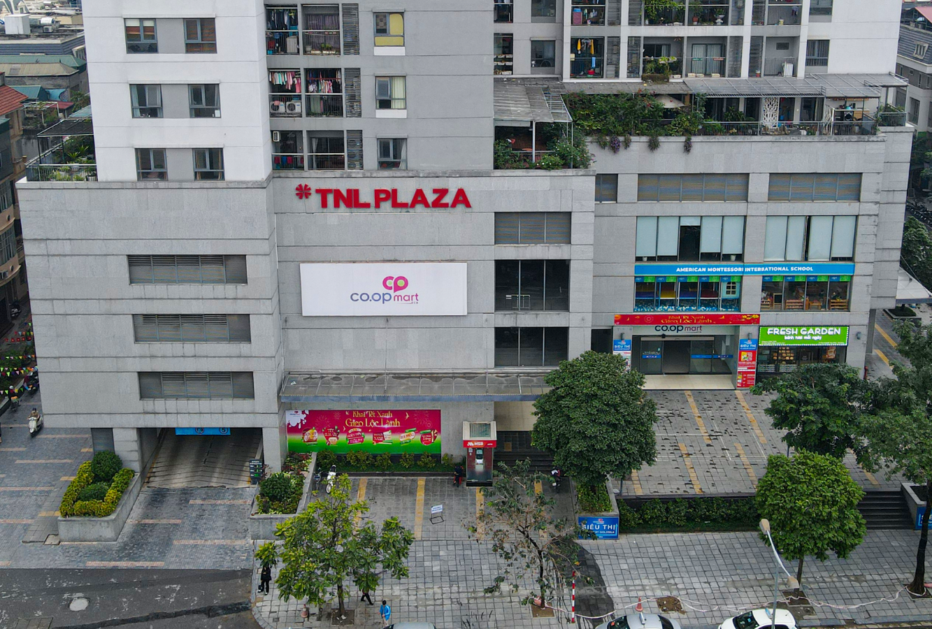 Trung tâm thương mại của Vuaboss liên minh giải trí 1 thế giới Goldsilk Complex.png