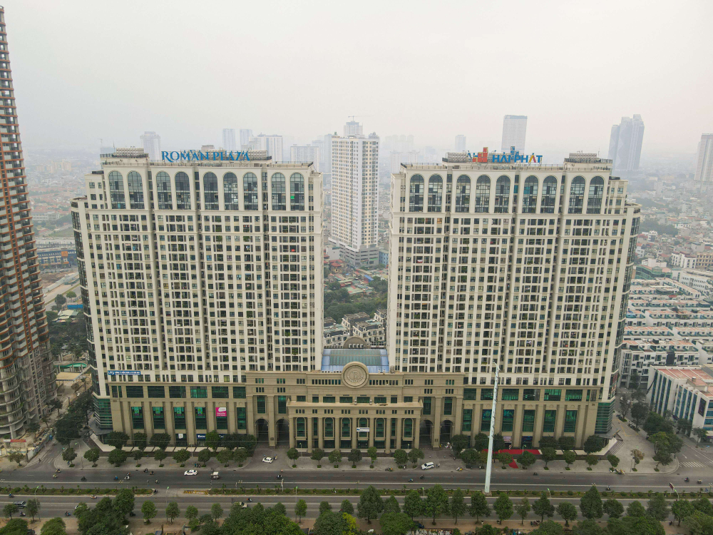 Trung tâm thương mại Roman Plaza