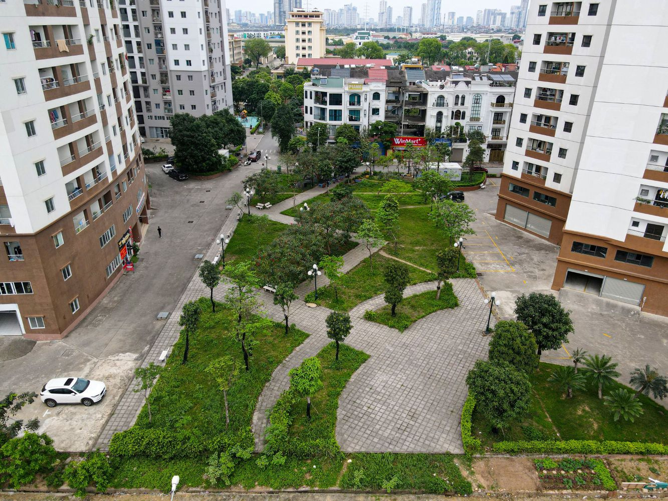 Vườn nội khu của Vuaboss liên minh giải trí 1 thế giới Khu nhà ở Bộ Tư lệnh Thủ Đô.jpg