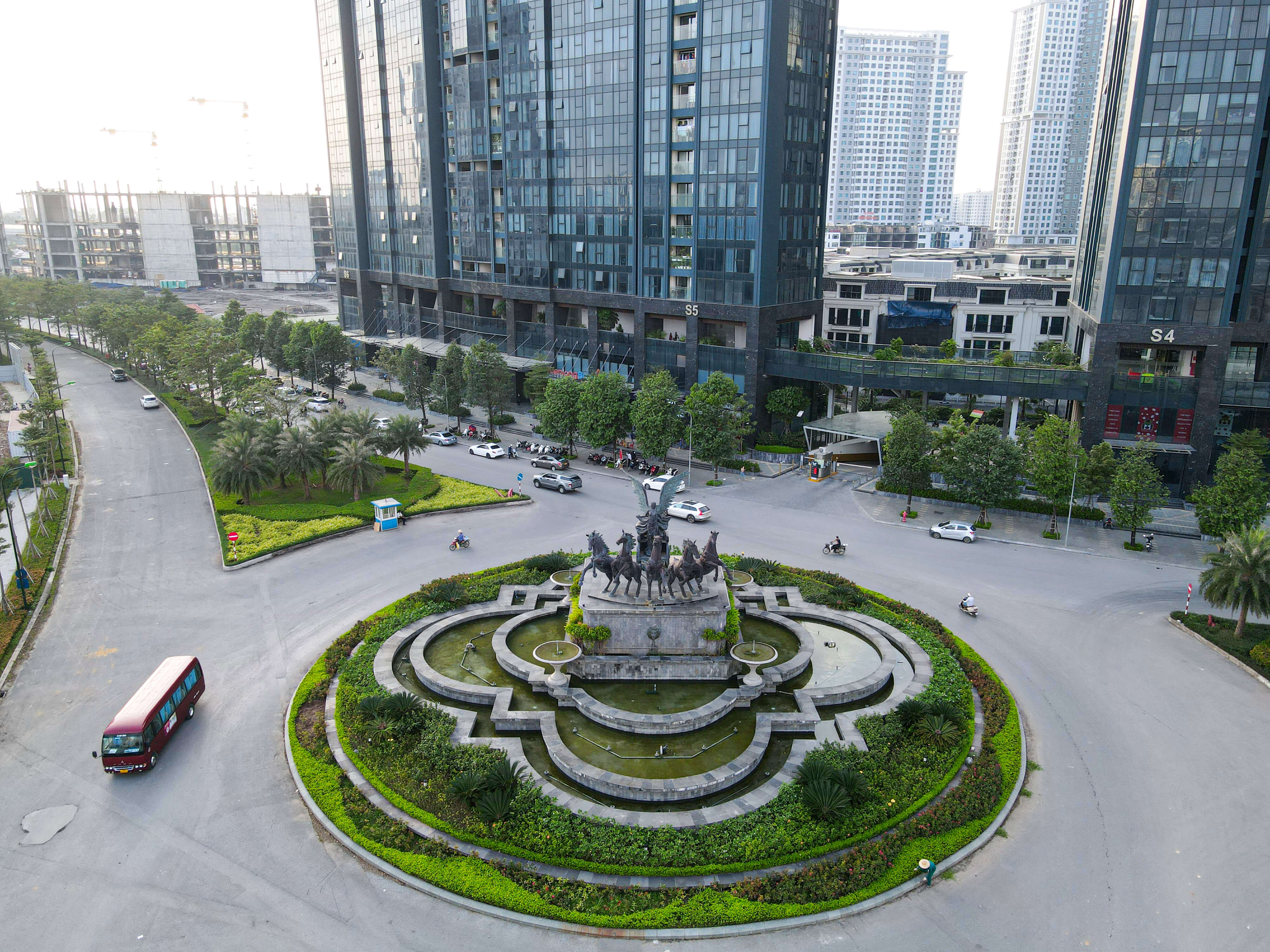 Hình ảnh thực tế quảng trường tại khu đô thị Sunshine City
