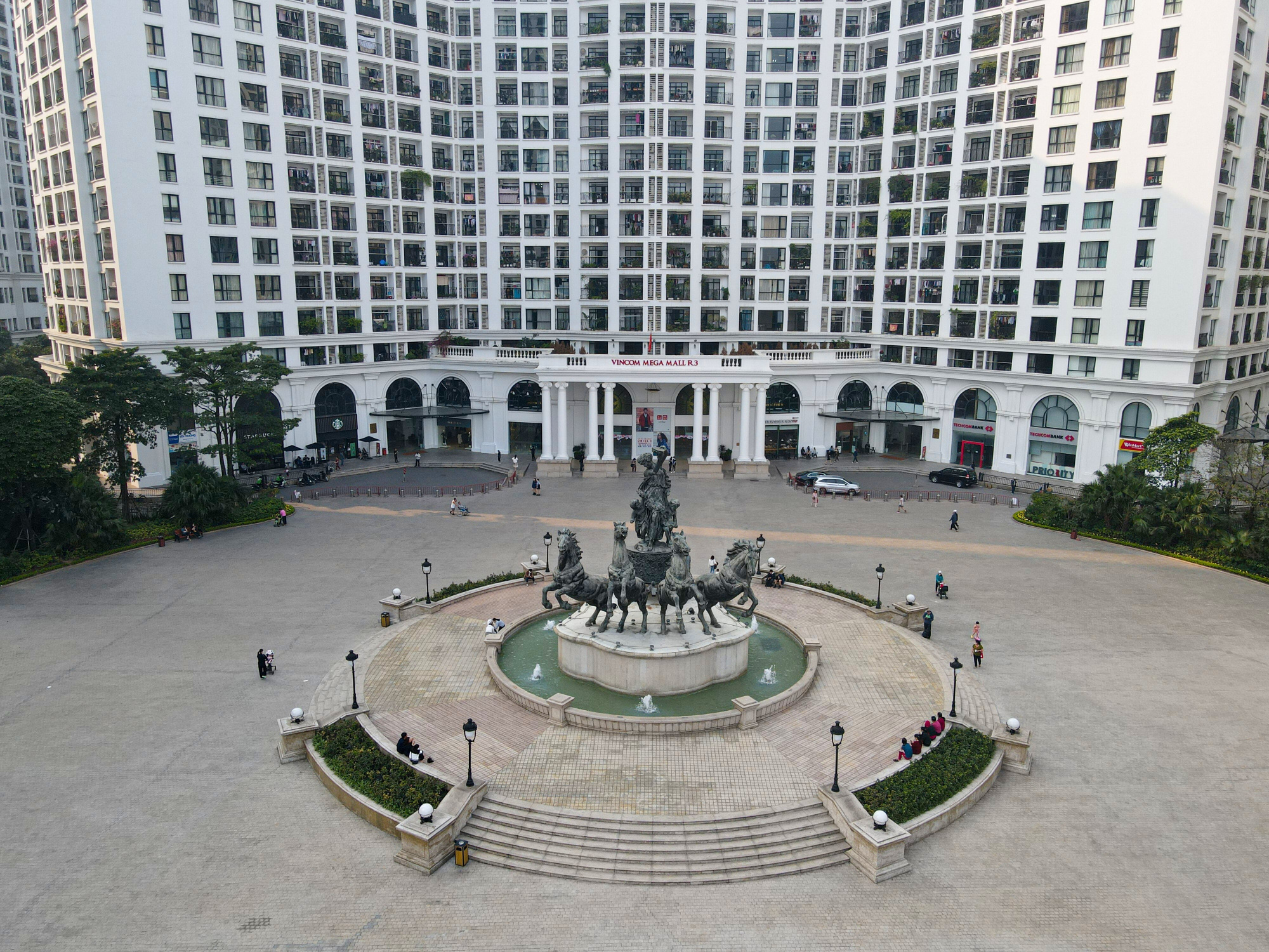 Hình ảnh thực tế quảng trường Vinhomes Royal City