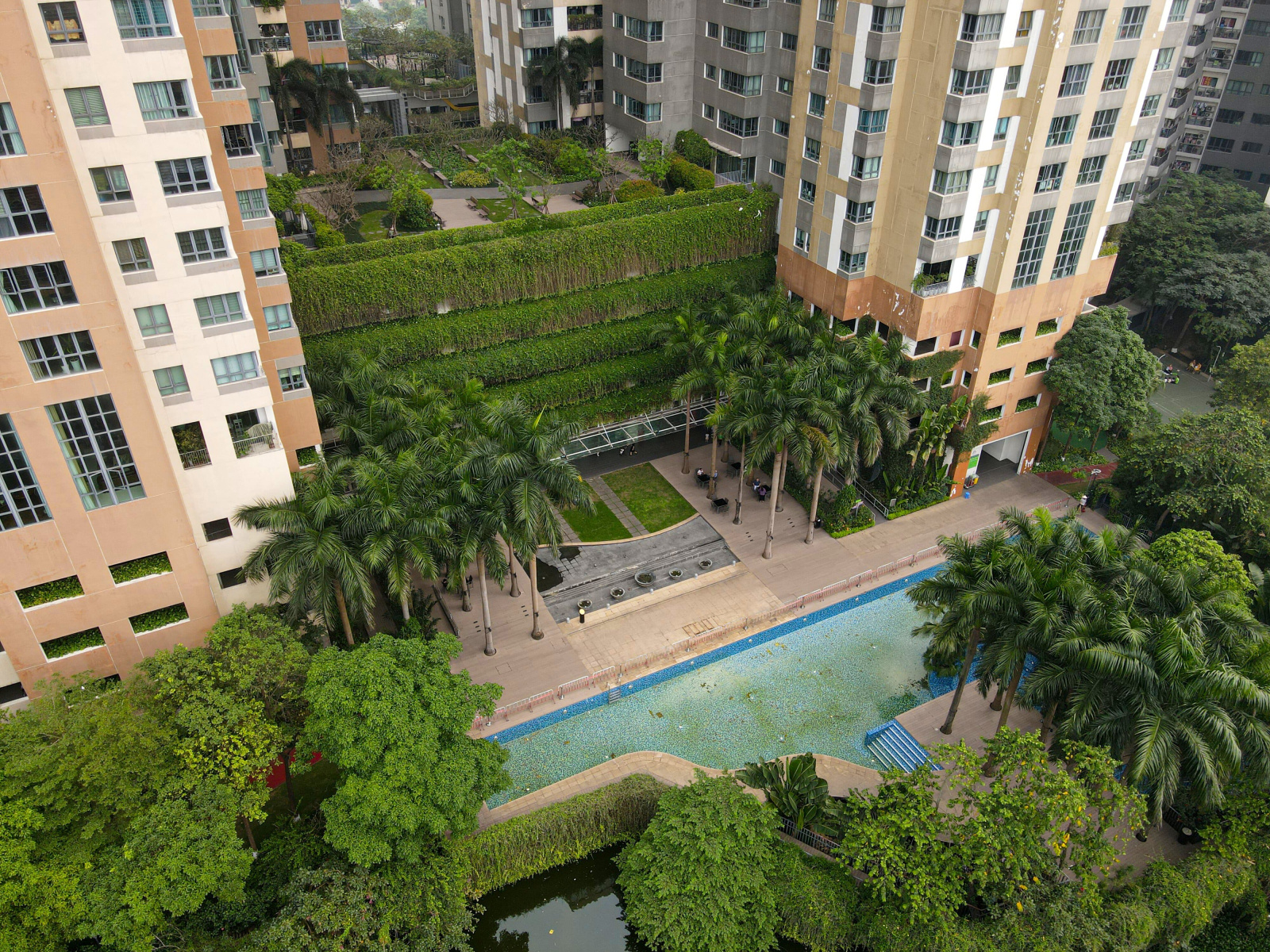 Hình ảnh thực tế bể bơi Chung cư Mulberry Lane