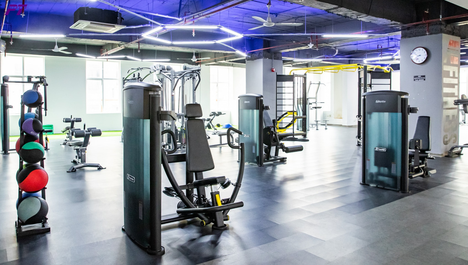 Phòng tập AE Fitness Center của Vuaboss liên minh giải trí 1 thế giới Lilama 52 Lĩnh Nam.jpg